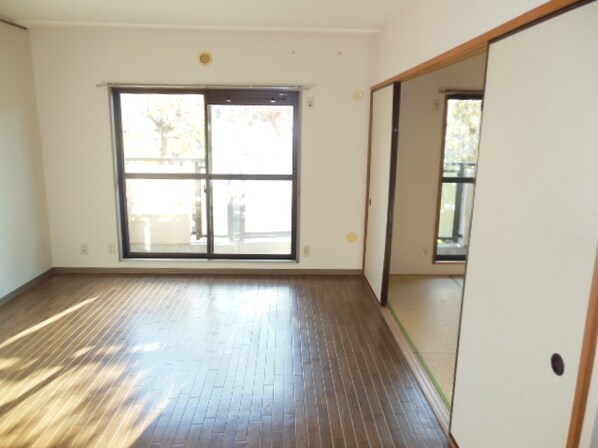 フォレストマンションの物件内観写真